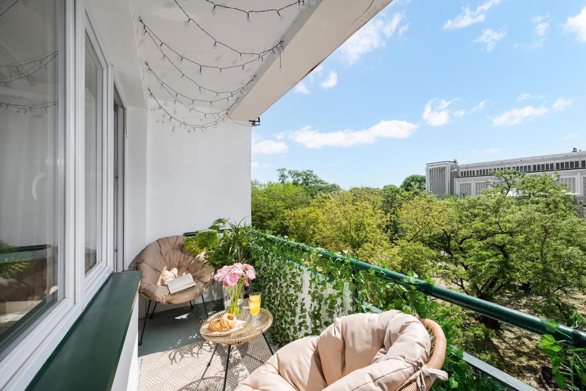 Pulawska Mokotow 2-bedroom & Living Room, Balcony & Free Parking On Site Apartment *