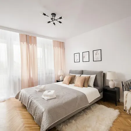 Pulawska Residence Mokotow 2-Bedroom & Living Room, Balcony & Free Parking On Site Warsaw Exterior photo