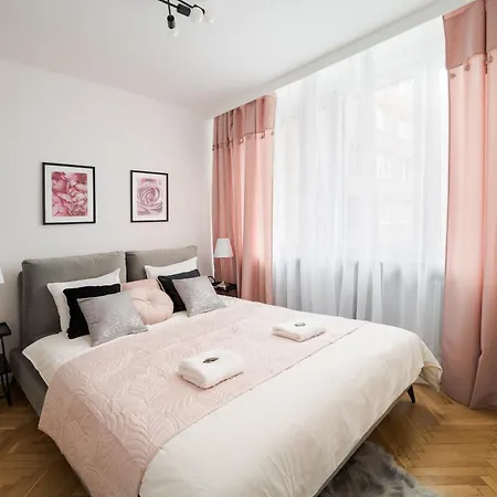 Pulawska Residence Mokotow 2-Bedroom & Living Room, Balcony & Free Parking On Site Warsaw Exterior photo