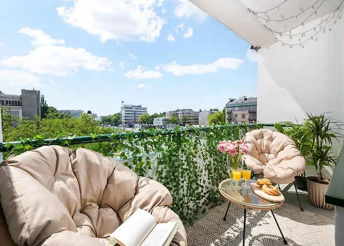 Pulawska Residence Mokotow 2-Bedroom & Living Room, Balcony & Free Parking On Site