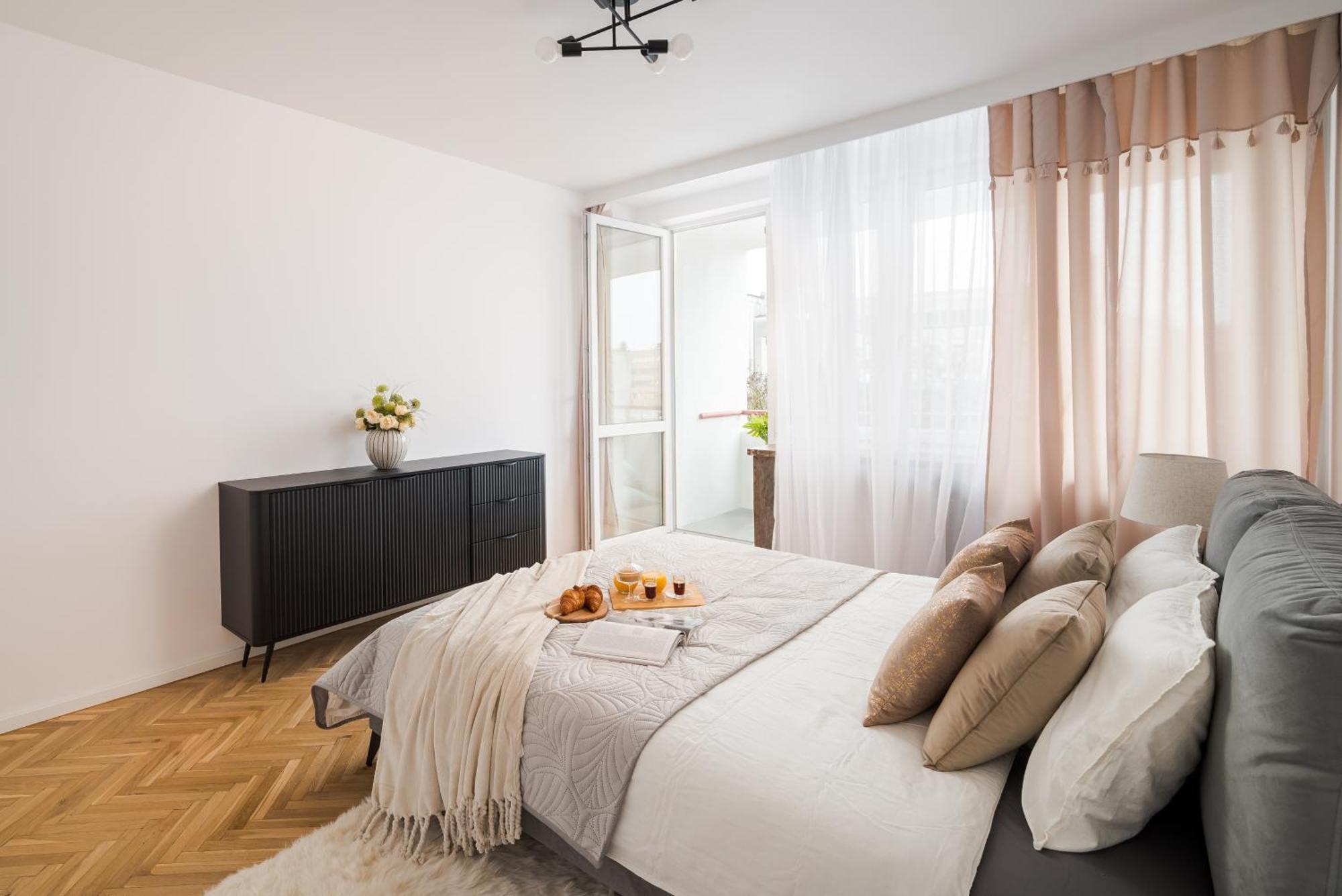 Pulawska Mokotow 2-bedroom & Living Room, Balcony & Free Parking On Site Apartament