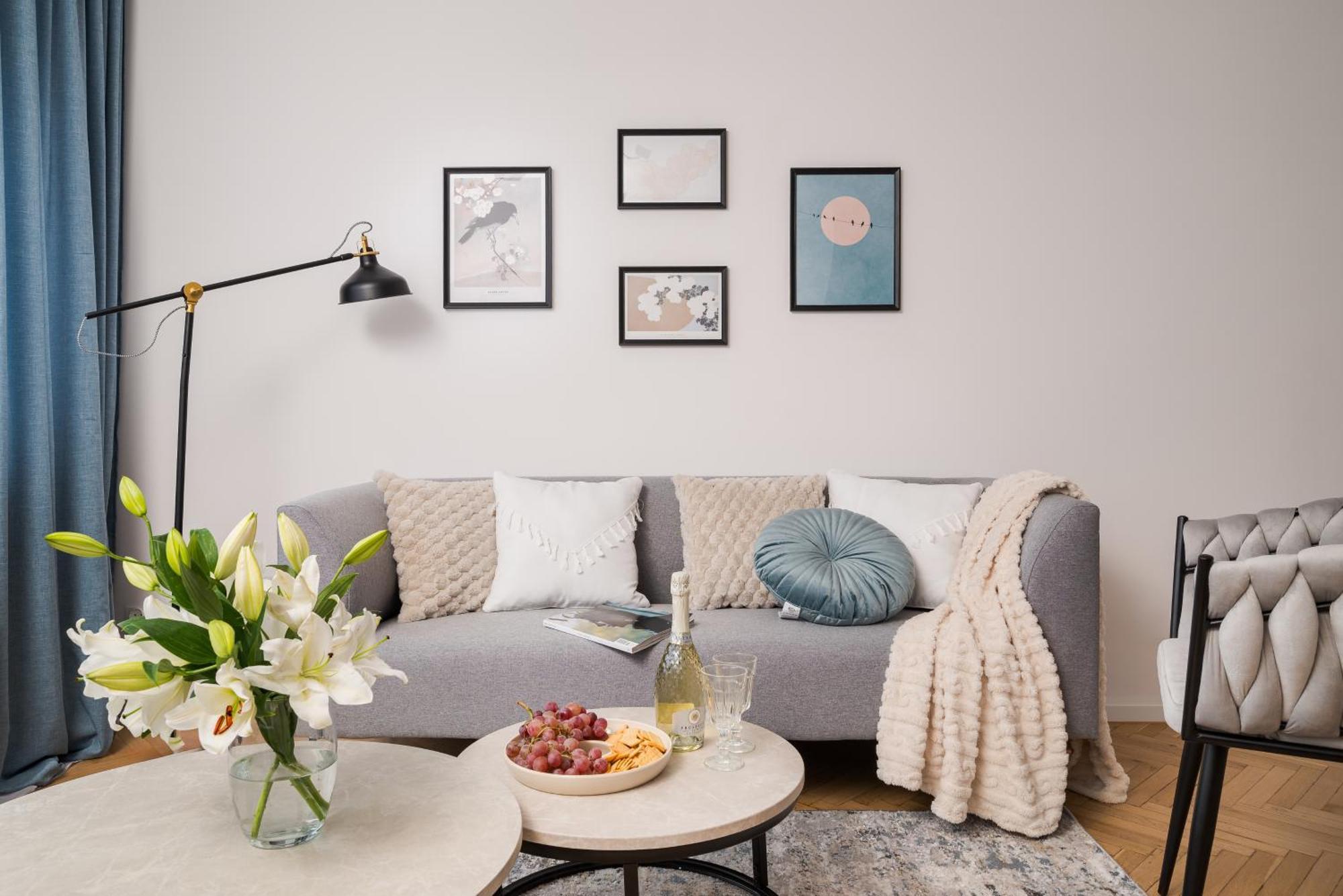 Apartament Pulawska Mokotow 2-bedroom & Living Room, Balcony & Free Parking On Site