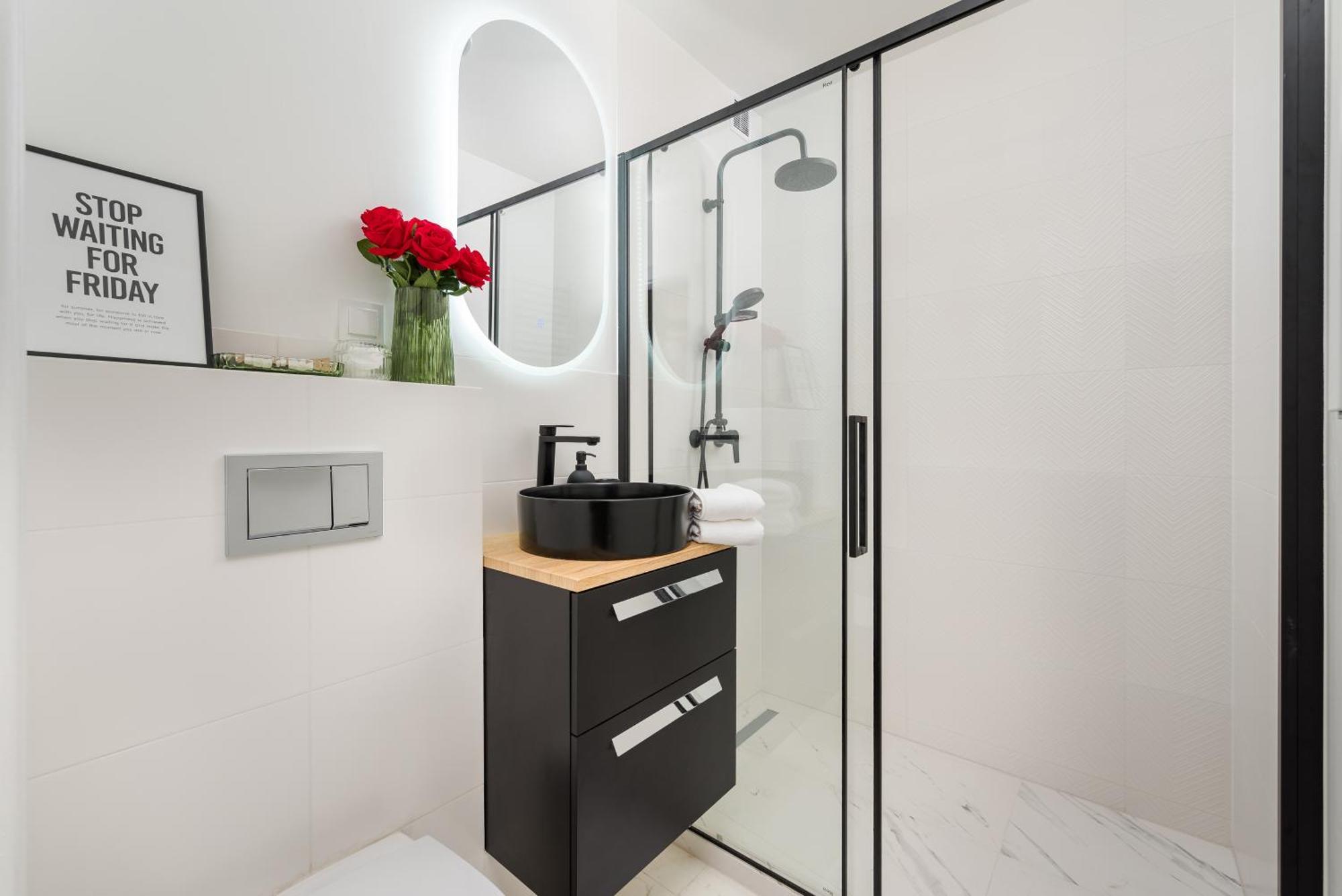 Pulawska Mokotow 2-bedroom & Living Room, Balcony & Free Parking On Site Apartament *