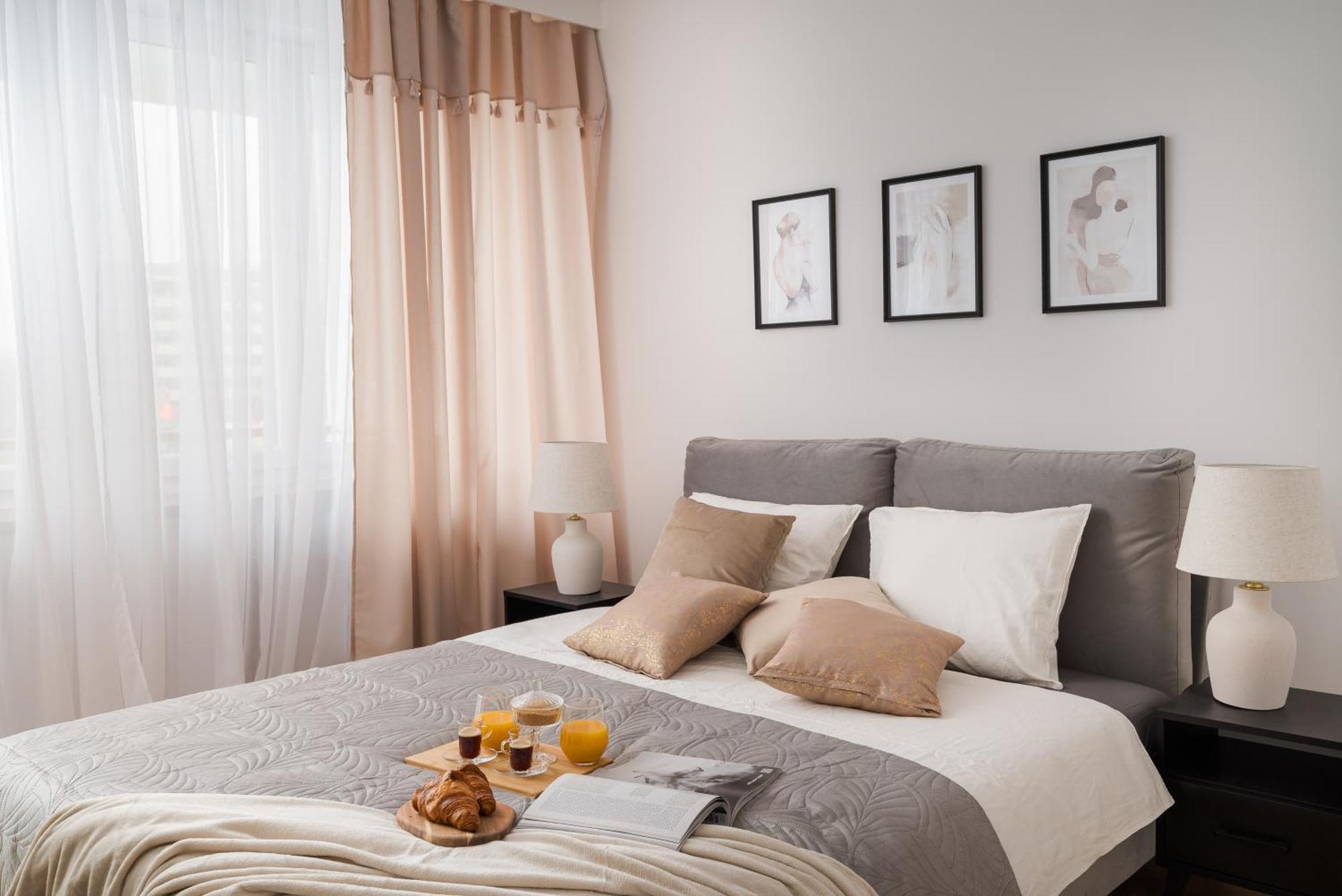 Apartament Pulawska Mokotow 2-bedroom & Living Room, Balcony & Free Parking On Site Warszawa
