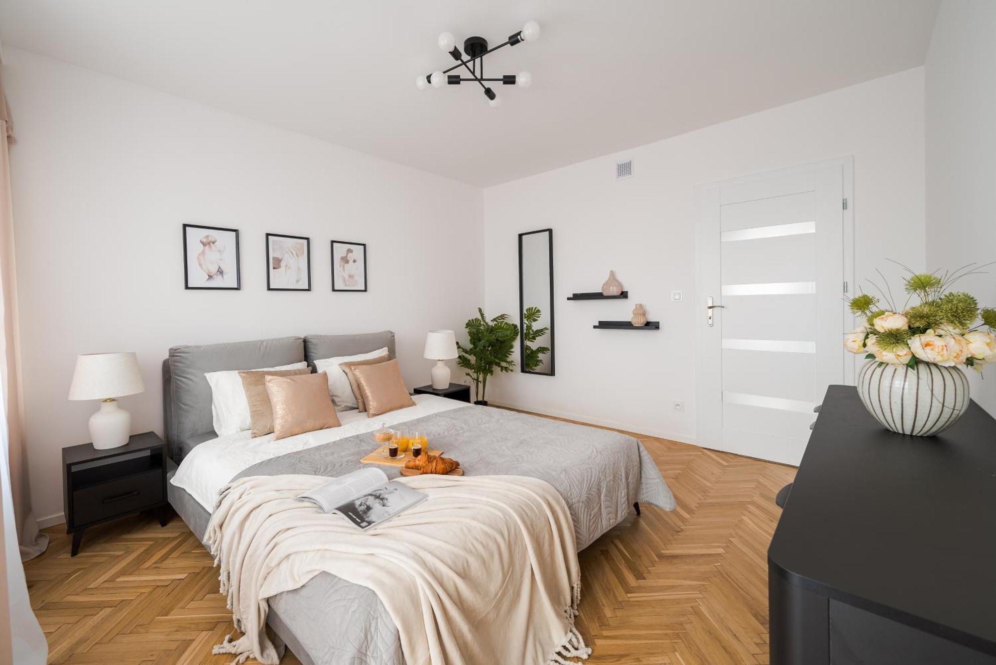 Pulawska Mokotow 2-bedroom & Living Room, Balcony & Free Parking On Site Apartament
